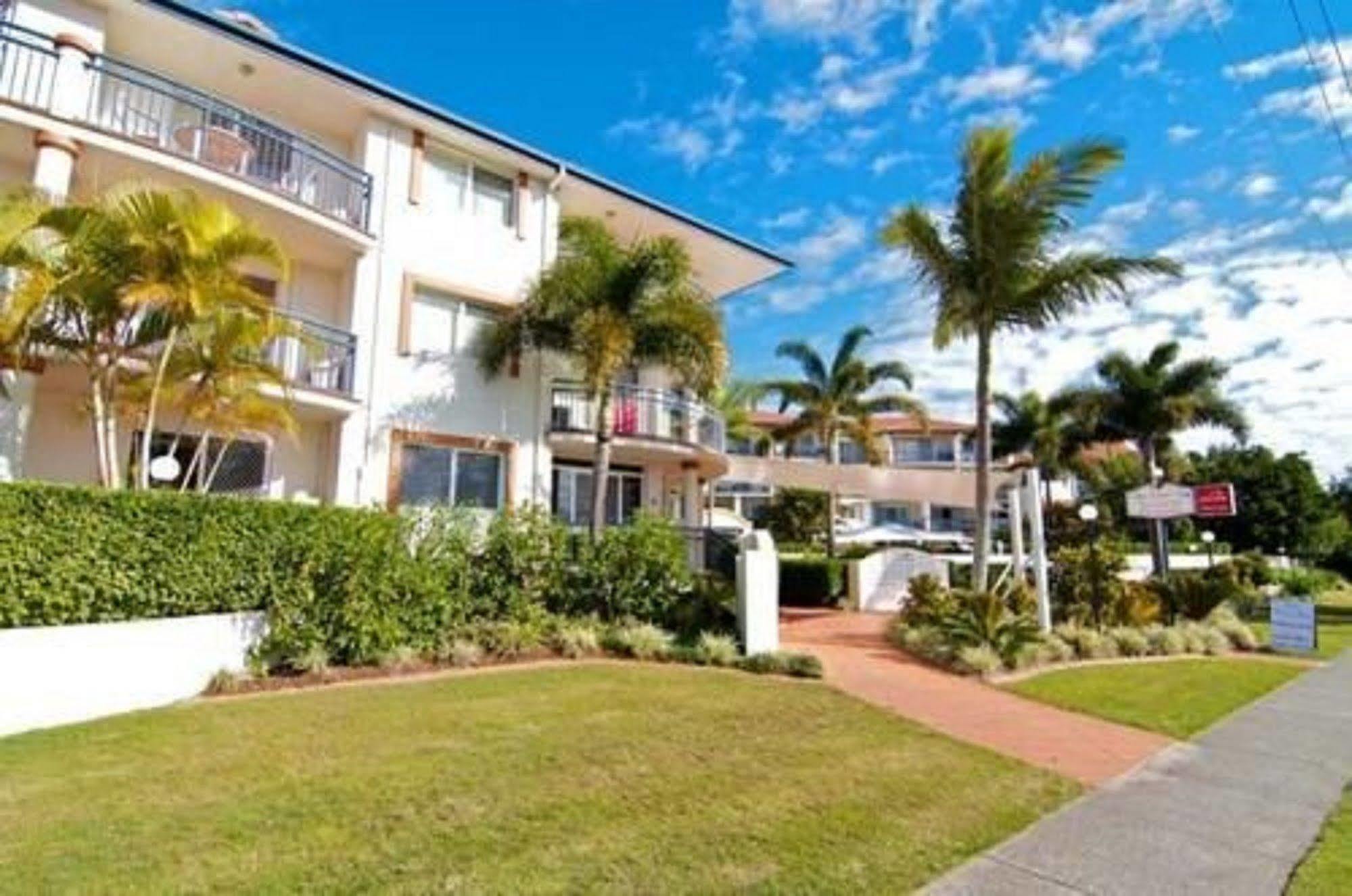 Blue Water Bay Villas Gold Coast