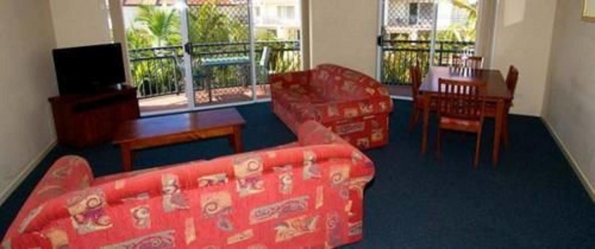 Aparthotel Blue Water Bay Villas Gold Coast