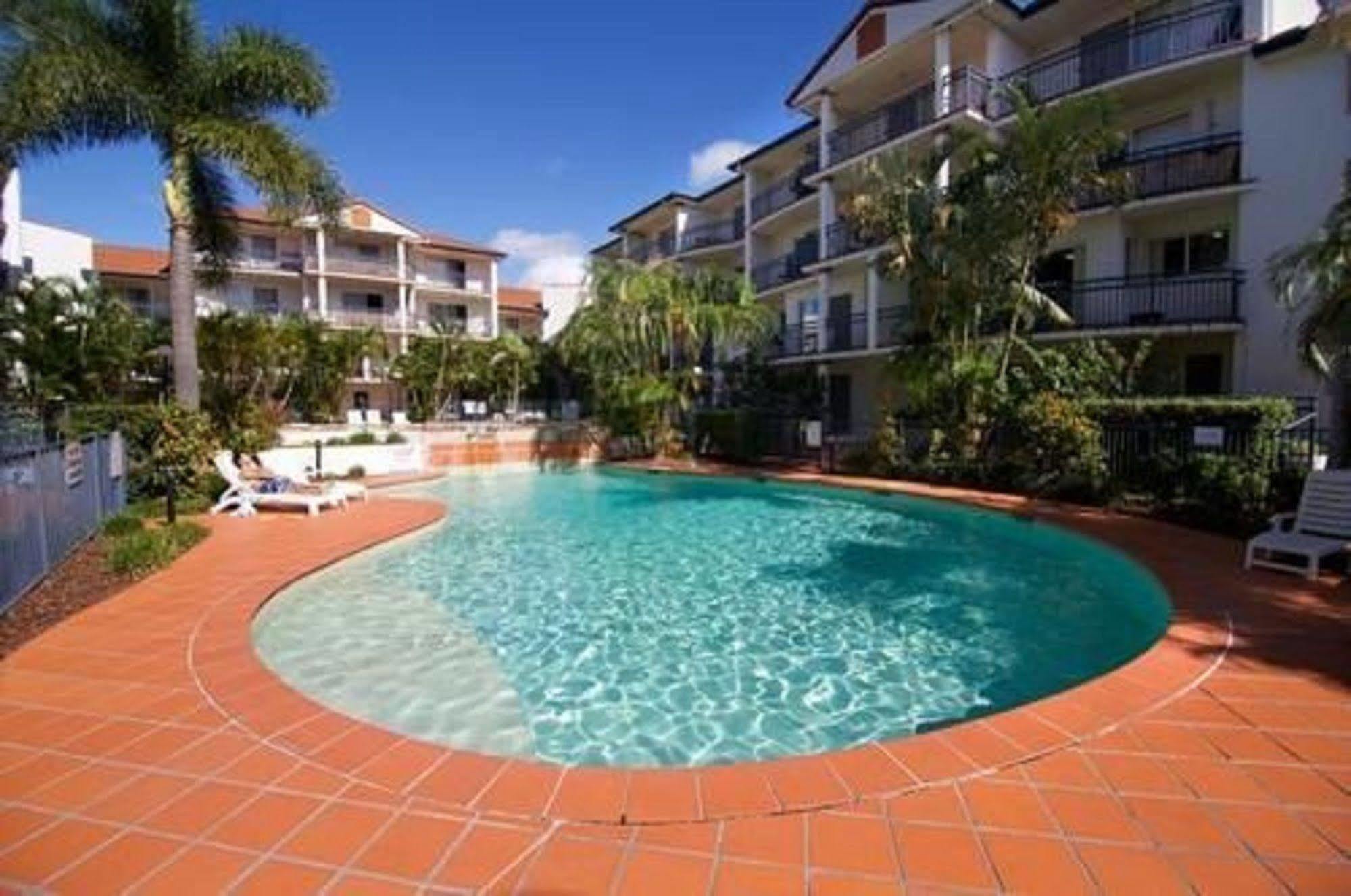 Aparthotel Blue Water Bay Villas Gold Coast