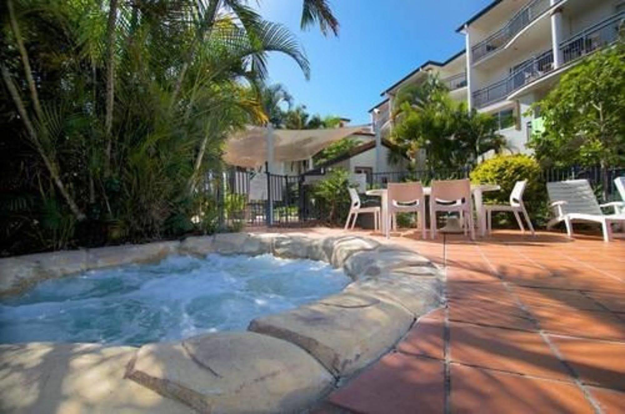 Blue Water Bay Villas 3*
